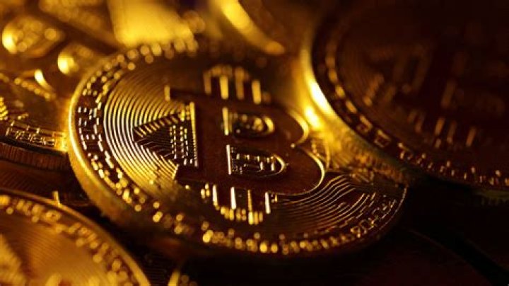 A Random 22-Year-Old Stole Billions Worth Of Bitcoin From Silk Road And Just Sat On The Secret Fortune For A Decade... Then He Was Arrested.