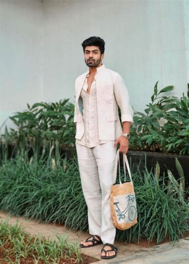 Akash Choudhary Height, Weight, Age, Girlfriend, Family