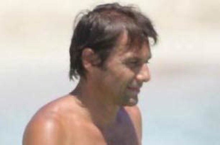 Antonio Conte Height, Weight, Age, Spouse, Family, Facts, Biography