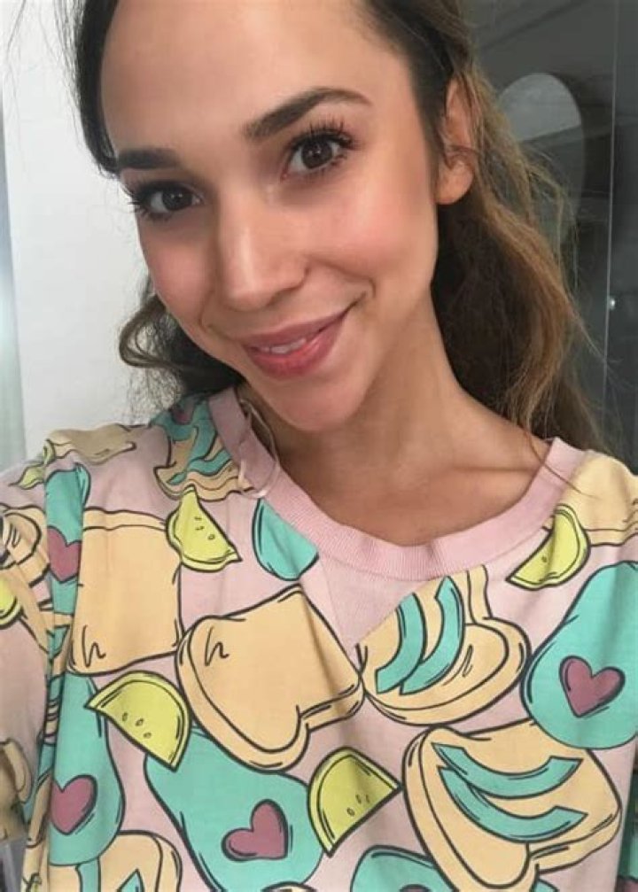Ariel Kaplan Height, Weight, Age, Body Statistics