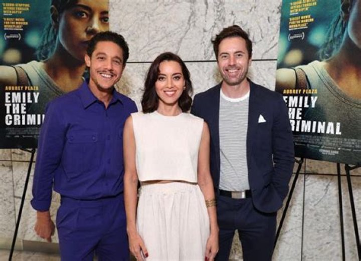 Aubrey Plaza Height, Weight, Age, Boyfriend, Family, Facts, Biography