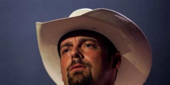 Chris Cagle Net Worth | Celebrity Net Worth