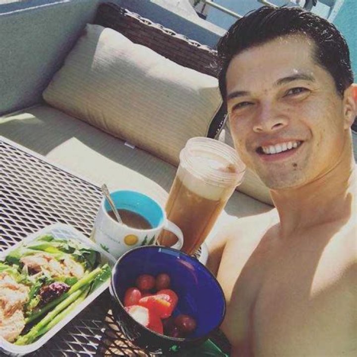 How Vincent Rodriguez III, the Star of Crazy Ex-Girlfriend Manages to Look So Hot?