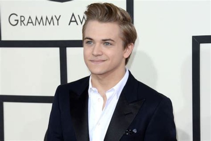 Hunter Hayes Height, Weight, Age, Girlfriend, Family, Facts, Biography