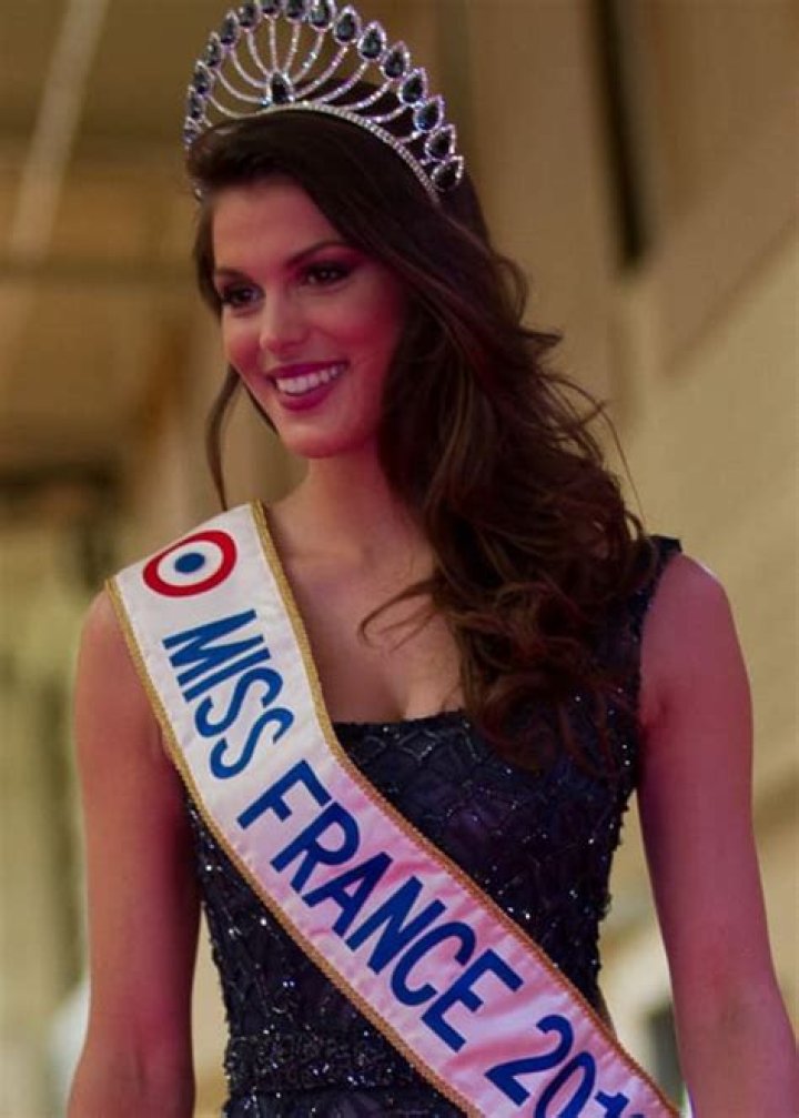 Iris Mittenaere Height, Weight, Age, Body Statistics