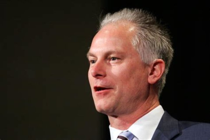 Kenny Mayne Net Worth | Celebrity Net Worth
