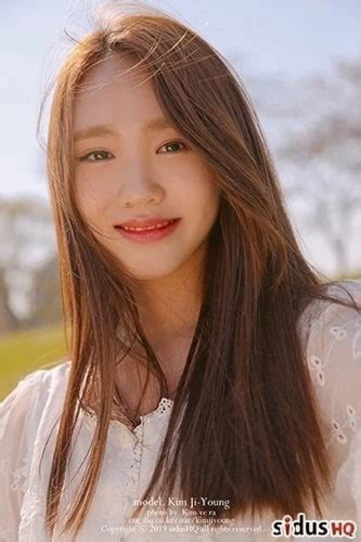 Kim Ji-young (b. 2005) Height, Weight, Age, Boyfriend, Facts