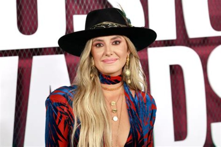 Lainey Wilson Net Worth | Celebrity Net Worth