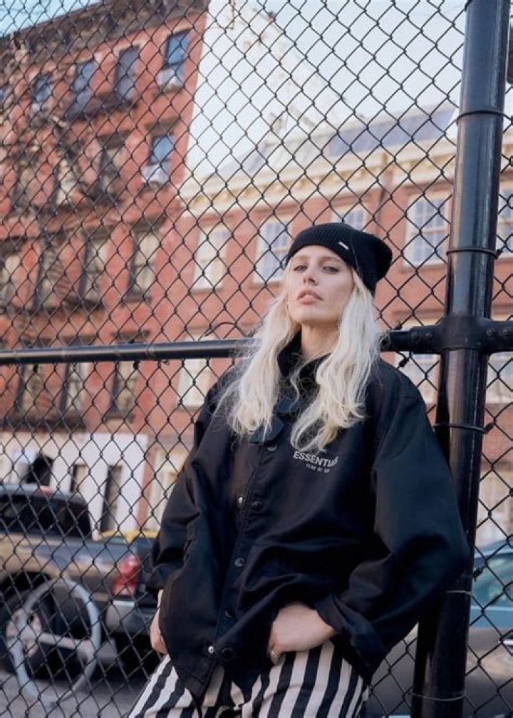 Lauren Wasser Height, Weight, Age, Body Statistics