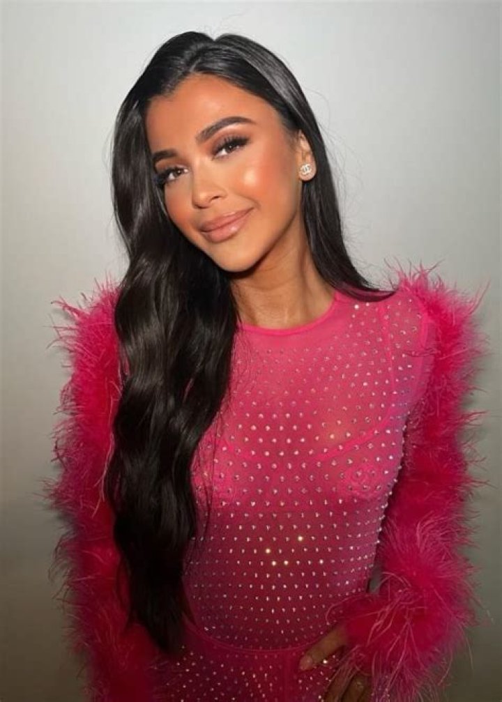 Mal Nicol Height, Weight, Age, Boyfriend, Family