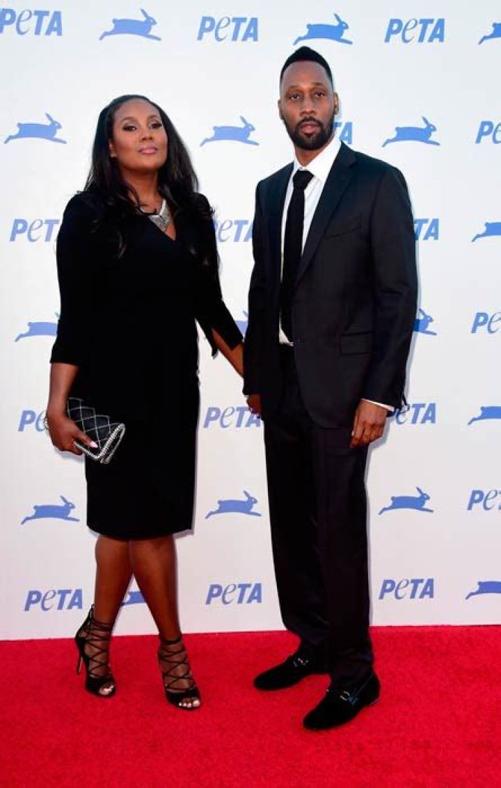 Rapper RZA Height, Weight, Age, Spouse, Family, Facts, Biography