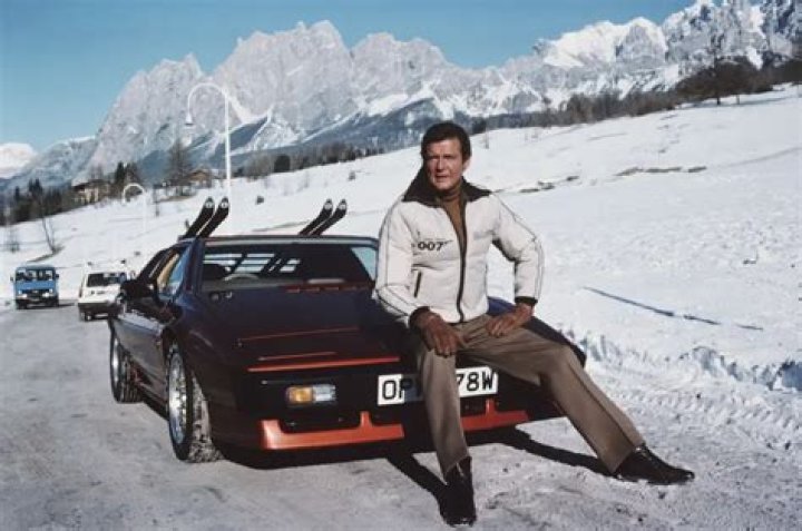 Roger Moore Net Worth | Celebrity Net Worth