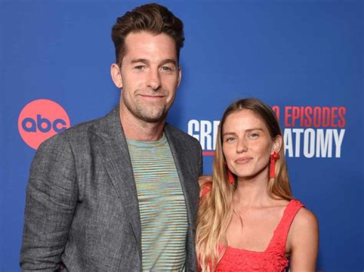 Scott Speedman Height, Weight, Age, Family, Biography, Girlfriend