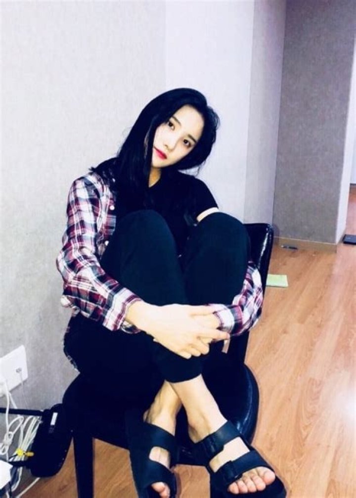 Simyeong Height, Weight, Age, Body Statistics