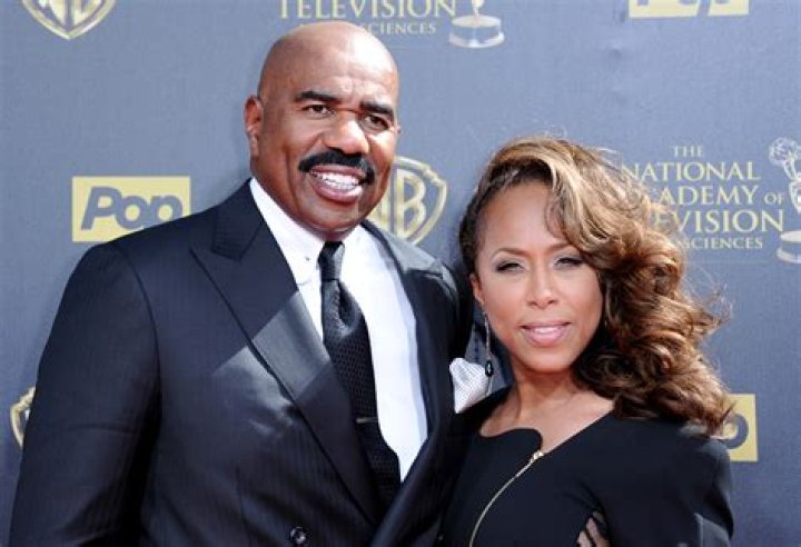 Steve Harvey Height, Weight, Age, Spouse, Family, Facts, Biography