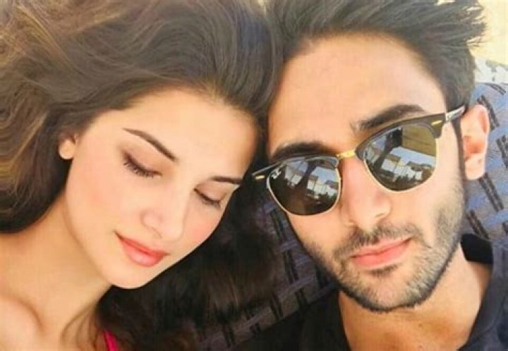 Tara Sutaria Height, Weight, Age, Boyfriend, Family, Facts, Biography