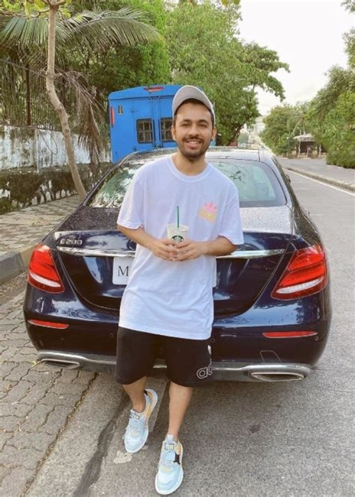 Tony Kakkar Height, Weight, Age, Body Statistics