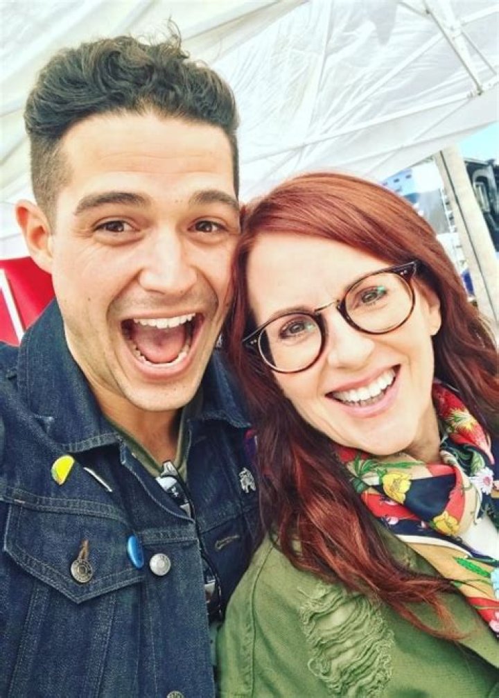 Wells Adams Height, Weight, Age, Girlfriend, Family, Facts, Biography