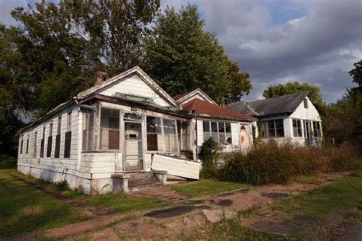 What is considered a vacant house