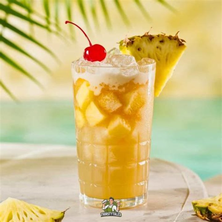 What mixes with pineapple rum