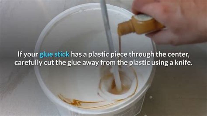 What temp do glue sticks melt