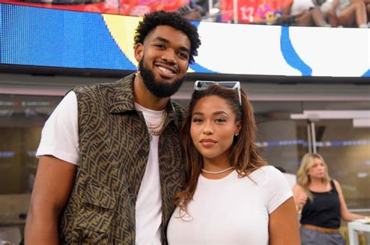 Who is Amir Mitchell-Townes Dating Now?