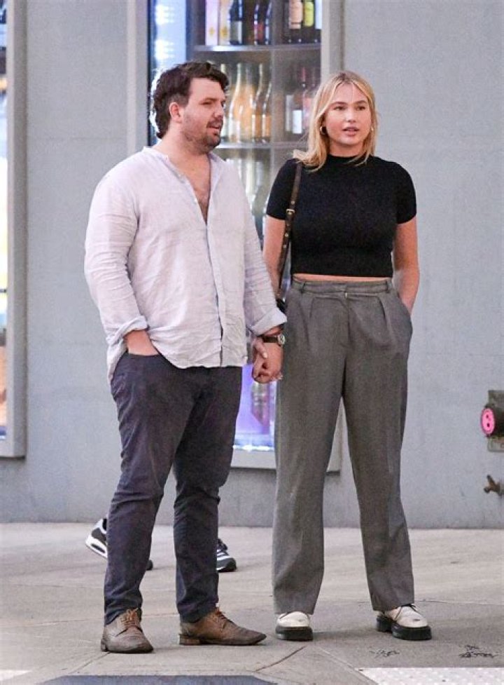 Who is E. Ness Dating Now?