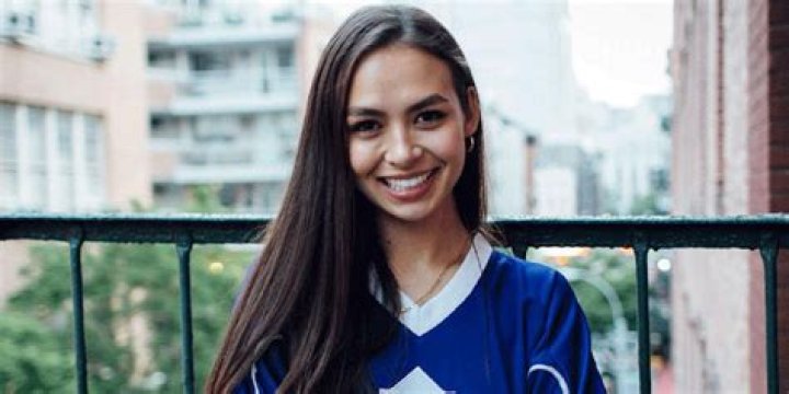 Who is Emily Oberg Dating Now