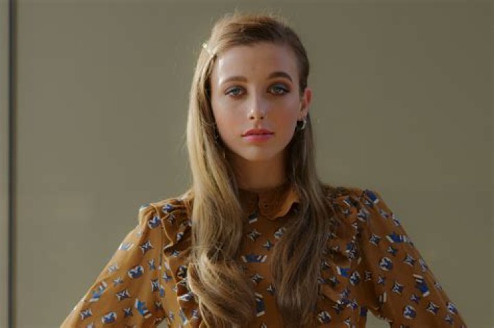 Who is Emma Chamberlain Dating Now?