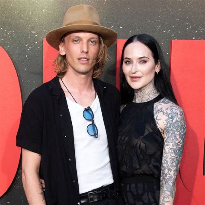 Who is Jamie Campbell Bower Dating Now