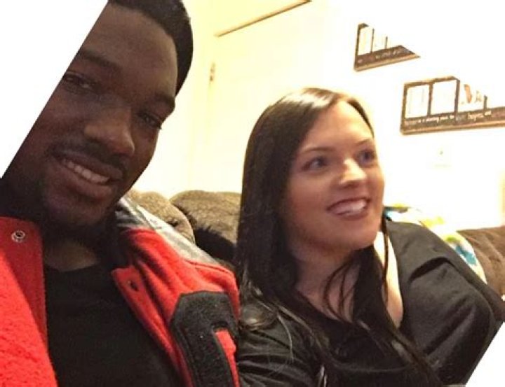 Who is Leonard Floyd Dating Now