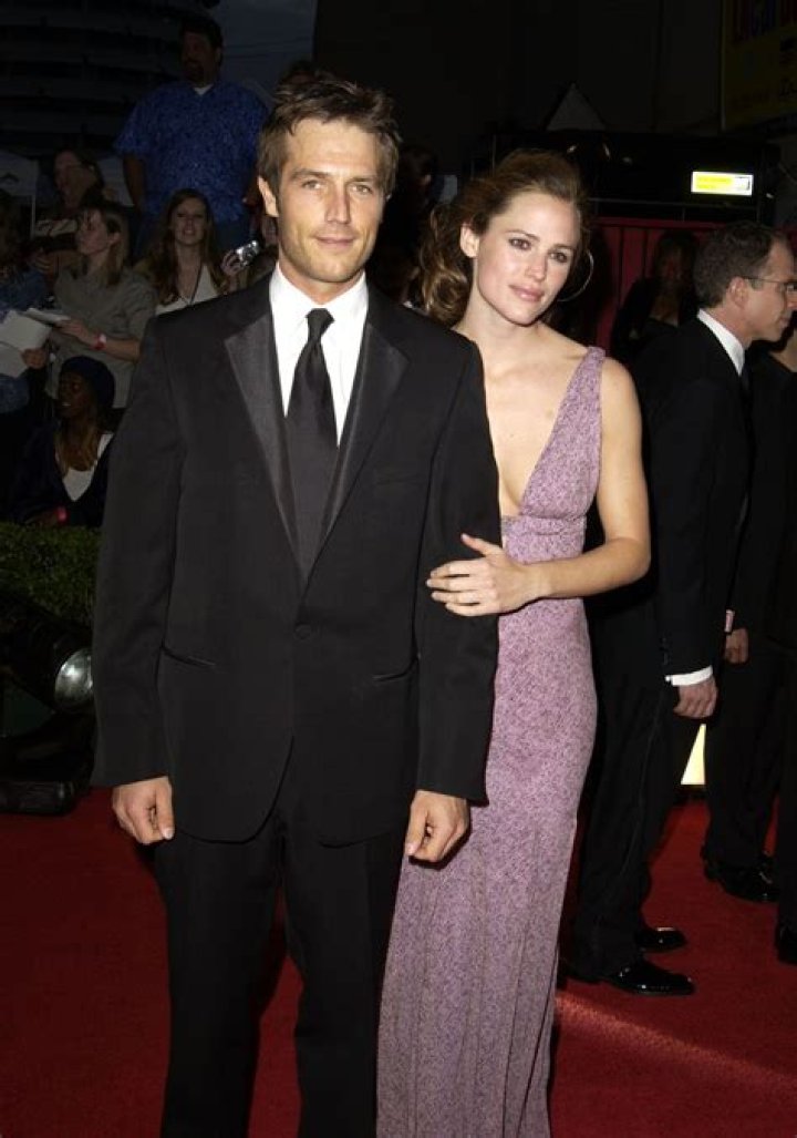 Who is Michael Vartan Dating Now