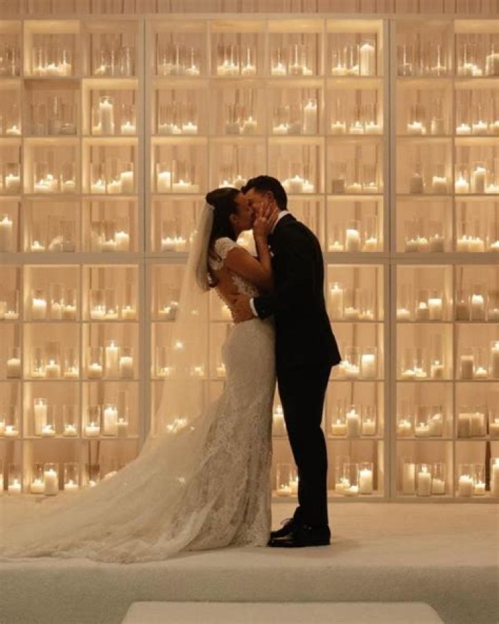 Who is Scott Kingery Dating Now