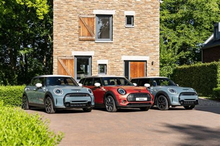 Who originally made Mini Cooper?