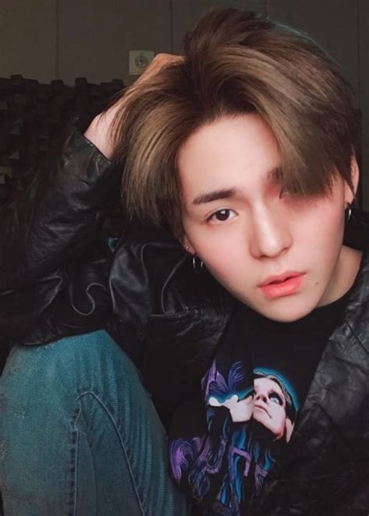 Yoshi (Treasure) Height, Weight, Age, Girlfriend, Family, Facts, Biography